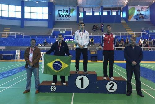Os brasileiros Daniel Paioa e Alex Tjong ficaram com a medalha de prata no XVII Pan Americano de Badminton, que foi disputado no Peru  / Foto: Divulgação