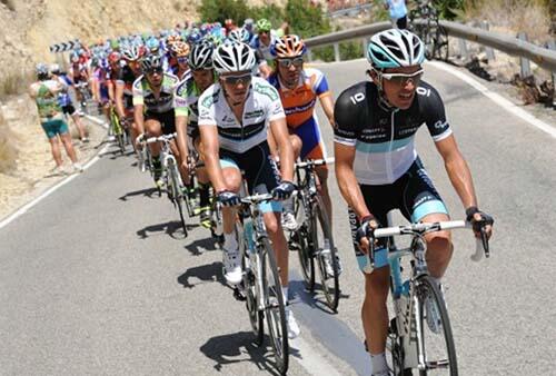 A classificação da "La Vuelta" não foi alterada nessa etapa. O britânico Bradley Wiggs, da equipe Sky, continua na liderança da prova com 7 segundos de vantagem para o segundo colocado / Foto: Divulgação