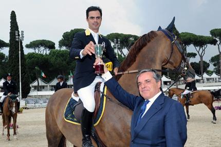 Rodrigo e Palouchin sendo premiados na arena da Villa Borghese, em Roma / Foto: Bruno De Lorenzo