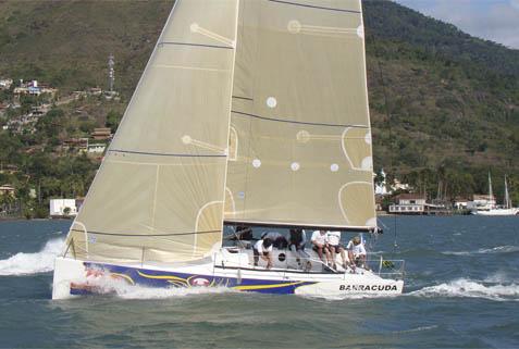 C30 velejando em Ilhabela / Foto: Cuca Sodré