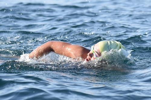 Nadadora carioca será a única mulher do país a realizar o percurso solo na temporada / Foto: Glauce Magalhães