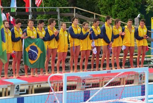 O polo aquático masculino do Brasil encerrou sua participação na 1ª fase do Mundial Junior da Hungria, com uma goleada / Foto: Divulgação CBDA