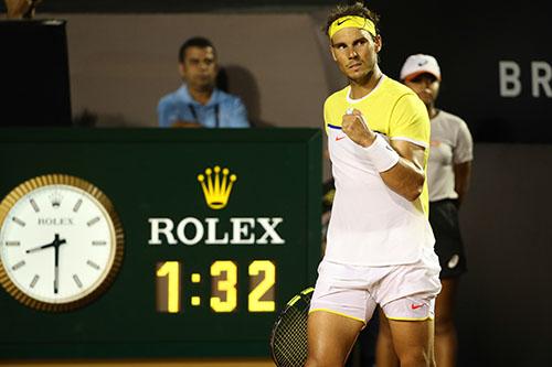 O espanhol Rafael Nadal confirmou seu retrospecto contra o compatriota Nicolás Almagro, na noite desta quinta-feira, e avançou para as quartas de final do Rio Open / Foto: Fotojump