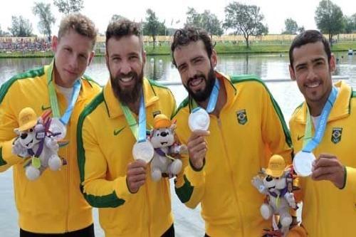 Equipe brasileira ficou com a prata na canoagem / Foto: Divulgação