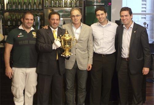 Mocho, Sami, Chris Barrow e Spielmann, ambos da Heineken e Eduardo Mufarej / Foto: ZDL / Divulgação