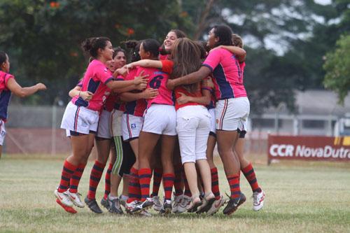 O time feminino do São José Rugby Clube terá três jogadoras na Seleção Brasileira/ Foto: Luciano Coca