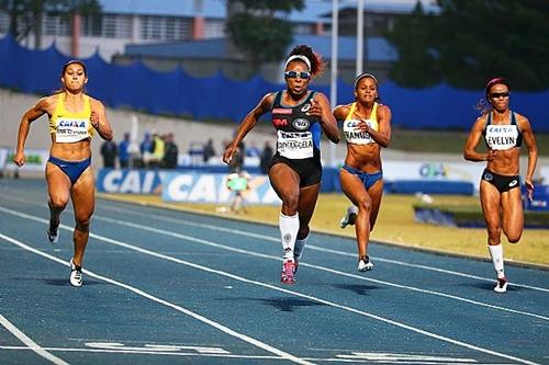Rosangela Santos vence os 100 m / Foto: Wagner Carmo / CBAt