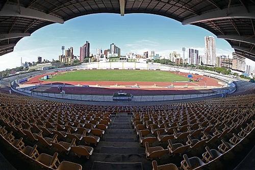 Estádio Willie Davids, em Maringá / Foto: Fernanda Paradizo / CBAt