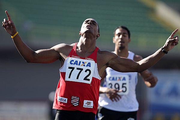 Anderson Henriques vence os 400 m no Troféu Brasil Caixa 2011 / Foto:  Wagner Carmo/CBAt