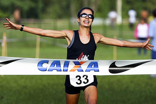 Amanda Aparecida de Oliveira corre os 10 km adulto   / Foto: Wagner Carmo/CBAt