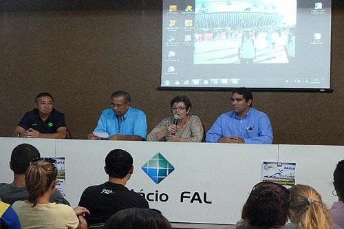 Autoridades participam de abertura do Curso Básico de Treinadores de Atletismo em Maceió/ Foto: FAAt