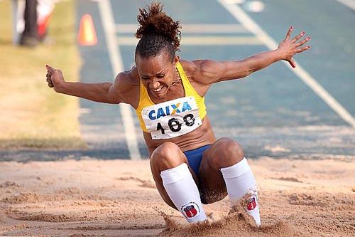 A pernambucana Keila Costa está classificada para o Campeonato Mundial de Atletismo de Moscou / Foto: CBAt/ Divulgação