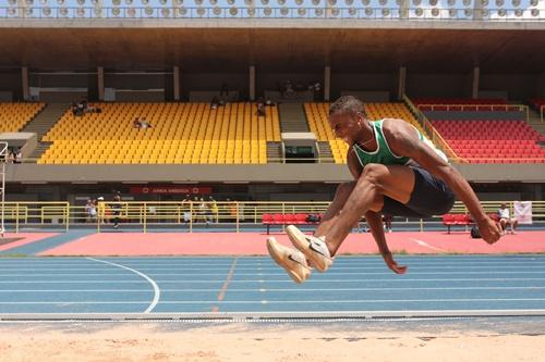 Atleta olímpico irá testar seu desempenho no salto em distância / Foto: Fernanda Paradizo / ZDL