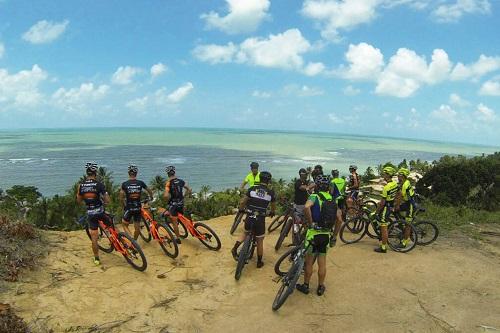 Principal ultramaratona de MTB das Américas será realizada em Arraial d'Ajuda e Guaratinga, no Sul da Bahia, entre 15 e 22 de outubro / Foto: Brasil Ride / Divulgação