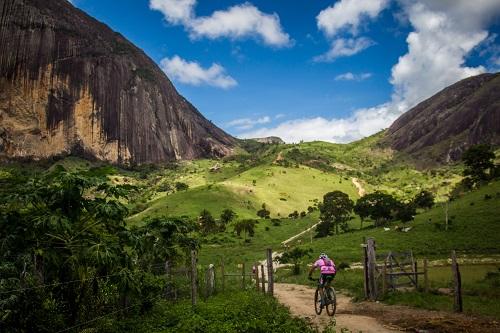 Por uma semana, os mountain bikers de todos os cantos do mundo foram atração nas trilhas e estradas de terra de Arraial d'Ajuda, em Porto Seguro / Foto: Fabio Piva/Brasil Ride