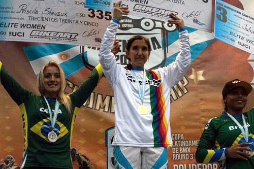 Após obter o vice-campeonato continental no sábado (3), ciclista repetiu o feito no domingo (4), com a segunda colocação na Copa Latino-americana de BMX / Foto: Divulgação
