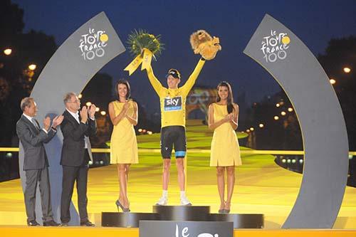  O britânico Christopher Froome, da equipe Sky, confirmou o favoritismo e venceu a edição 2013 do Tour de France / Foto: Divulgação / Tour de France