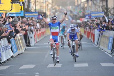 Thomas Voeckler (Europcar), campeão francês de estrada, foi o grande vencedor da 4.ª etapa do Paris-Nice, realizada na última quarta-feira, dia 09 de Março, entre as cidades de Crêches-sur-Saône e Belleville / Foto: Divulgação  