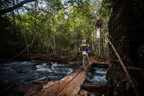 Prova passará por rios e Cachoeiras  / Foto: Wladimir Togumi / Brasil Ride