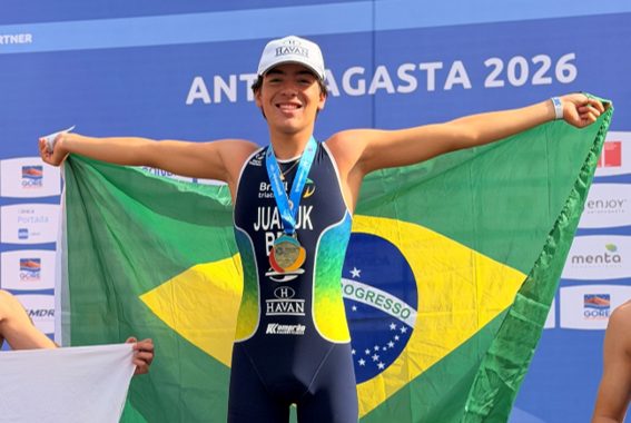 Alejandro Juanuk é campeão Pan-Americano de Triathlon