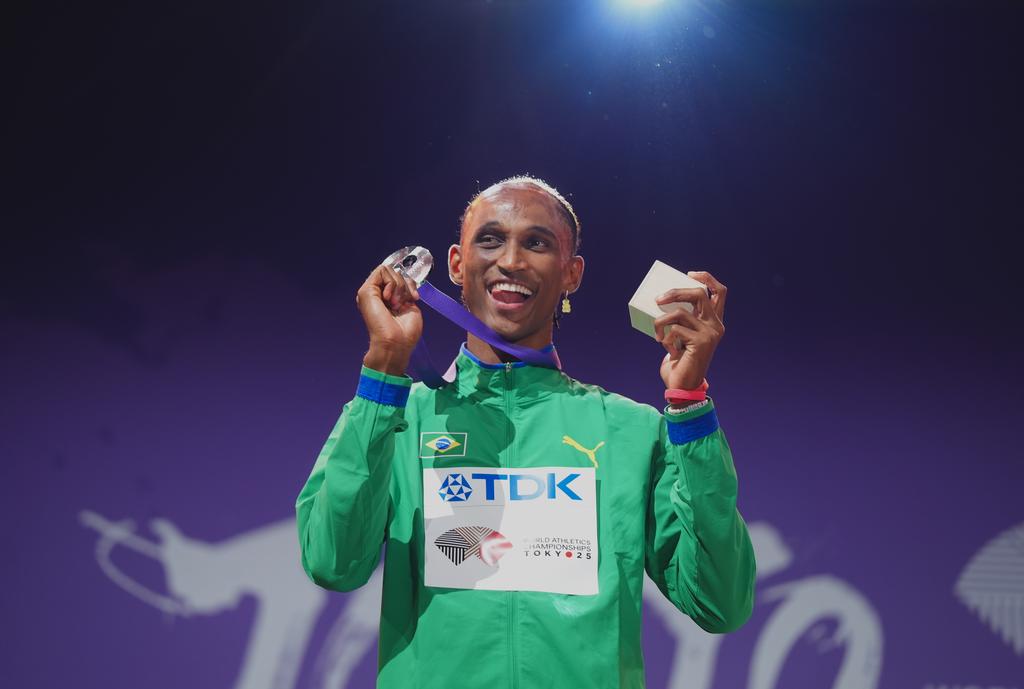 Alison dos Santos marca novo recorde pessoal nos 200 m