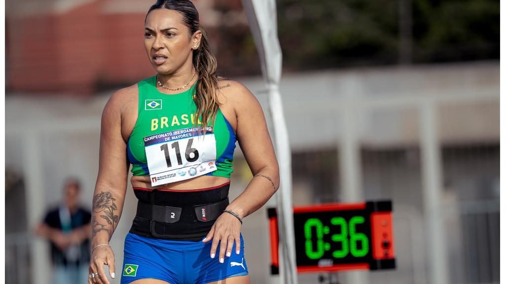 Ana Carolina Azevedo brilha no Ibero-Americano de Lima