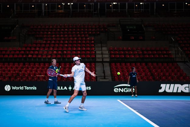Brasil se prepara para duelo contra a Suíça na Copa Davis