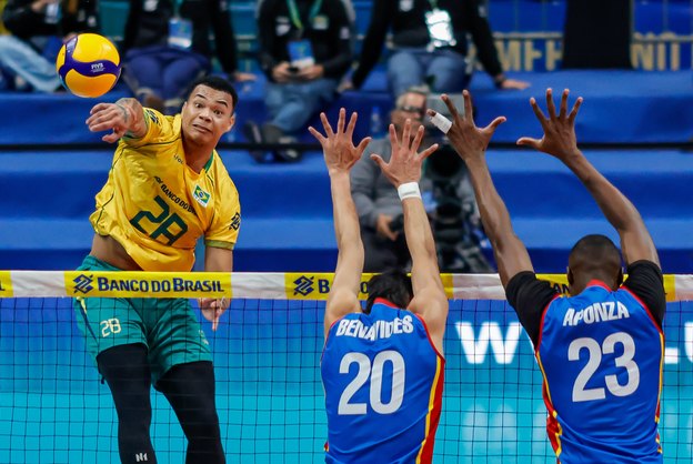 Brasil vence Colômbia no Sul-Americano de Vôlei