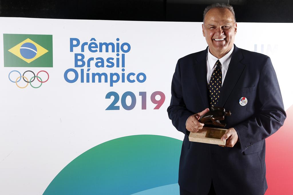 CBAt lamenta a morte de Oscar Schmidt