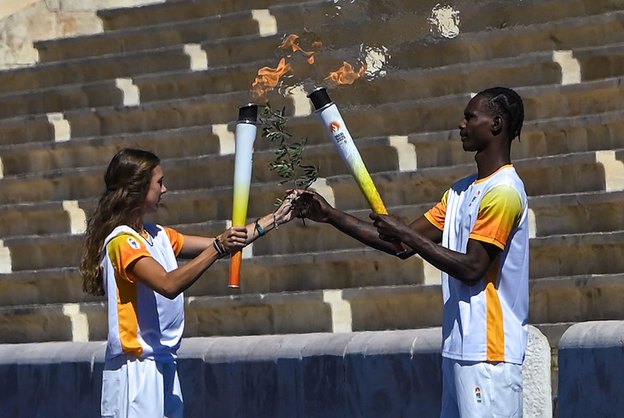 Chama Olímpica da Juventude é acesa em Atenas para Dakar 2026