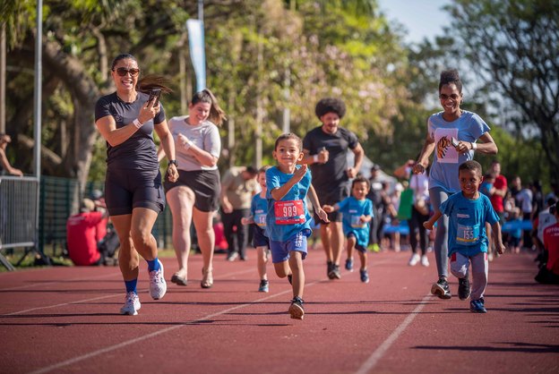 Circuitinho das Estações reúne crianças para corrida em São Paulo