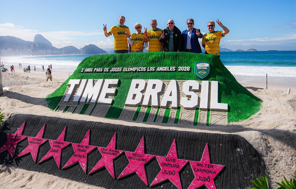 COB Inaugura Calçadão da Fama em Copacabana