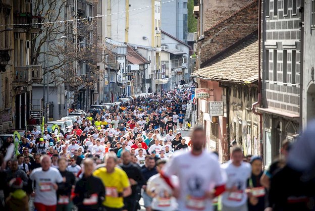 Corredores brasileiros buscam novas experiências na Maratona de Belgrado