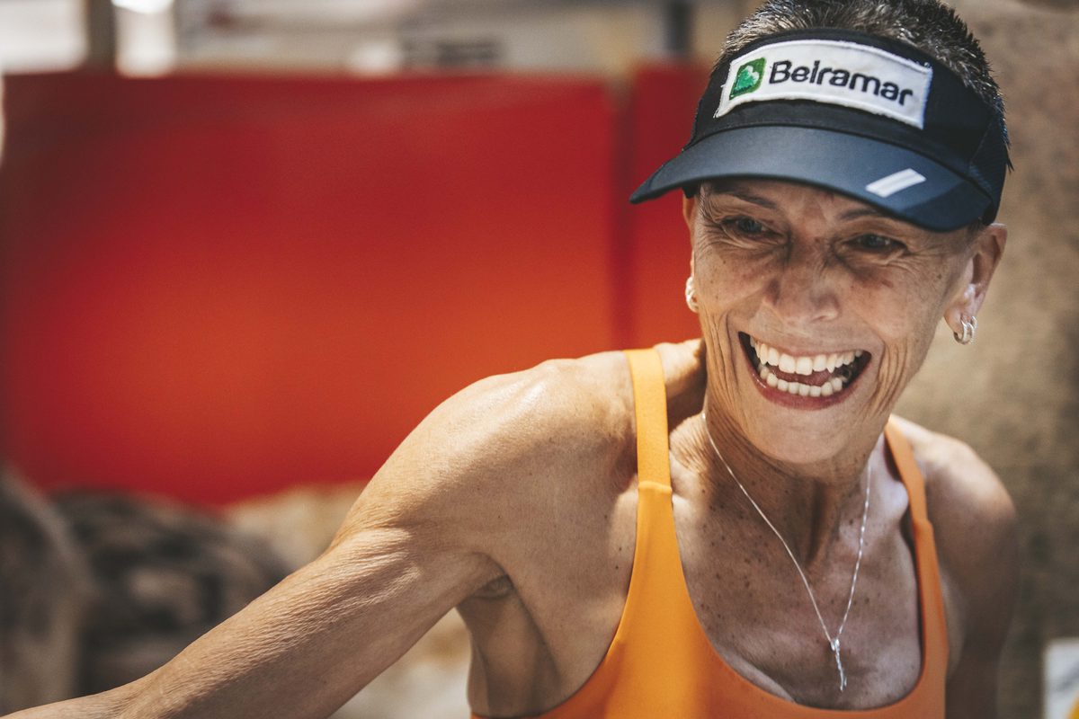 Débora Simas tenta recorde mundial em corrida na esteira