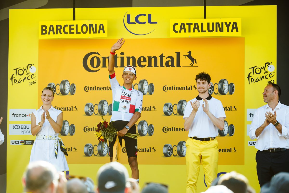 Del Toro brilha e UAE faz dobradinha na 2ª etapa do Tour de France 2026