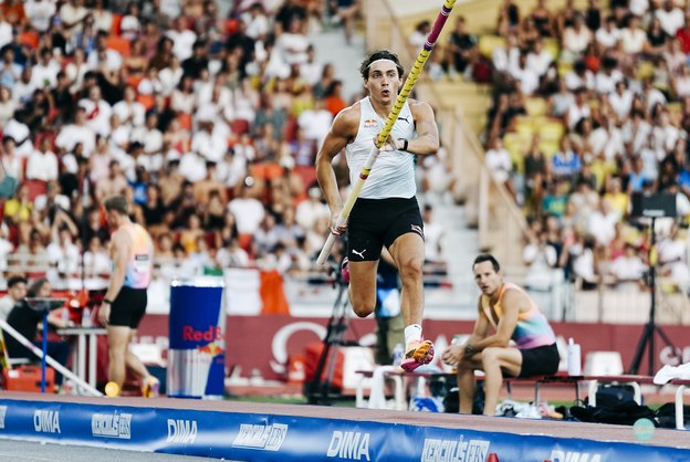 Duplantis brilha novamente no salto com vara em Silesia