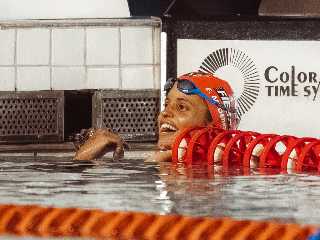 Etiene Medeiros conquista ouro no Maria Lenk