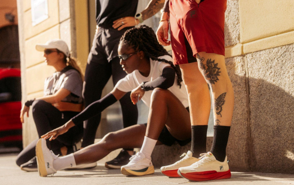 FILA apresenta AERO Skyfoam e amplia portfólio de alta performance na corrida