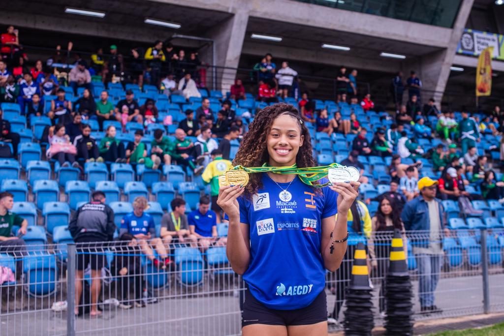 Hakelly Maximiano brilha no Brasileiro Sub-20 com quatro medalhas