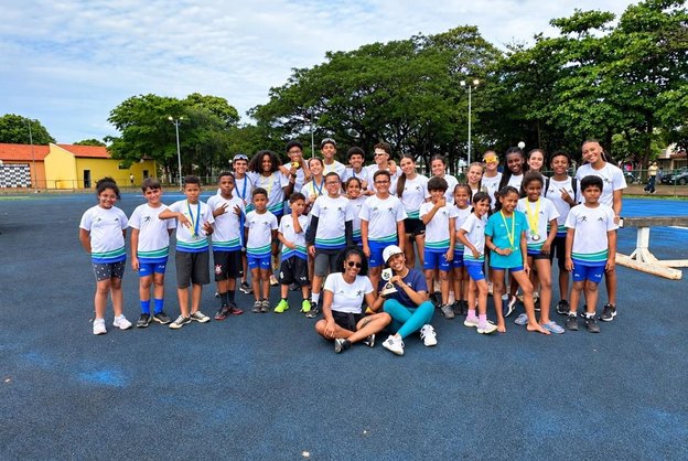 Instituto Alison dos Santos revela talentos em competições nacionais de atletismo