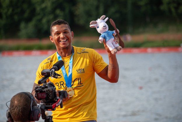 Isaquias Queiroz conquista ouro no C1 500m e brilha em Poznan