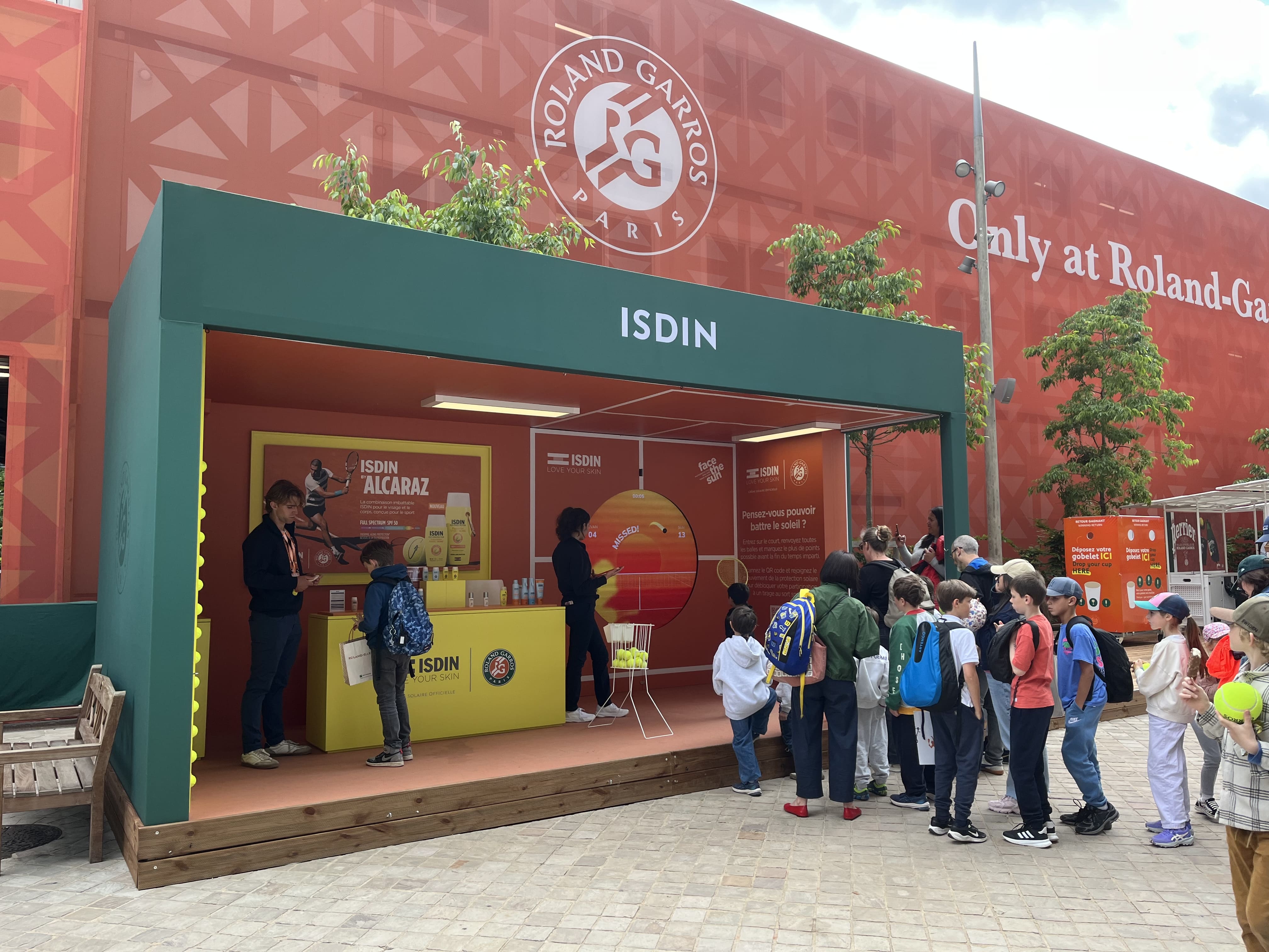 ISDIN marca presença em Roland-Garros 2026