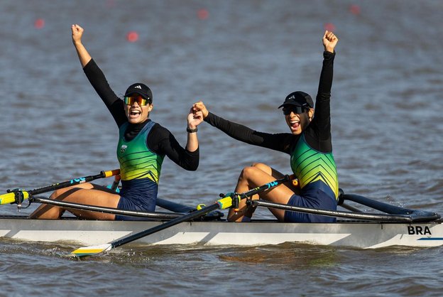 Jennifer Silva conquista ouro em estreia na Seleção Brasileira de Remo