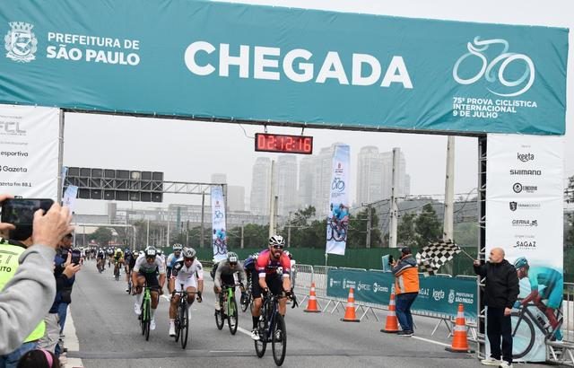Kácio Freitas e Thayná Araujo vencem a 75ª Prova Ciclística 9 de Julho