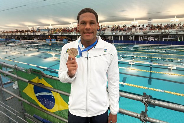 Kauã Carvalho brilha no Pan-Pacífico Júnior de Natação