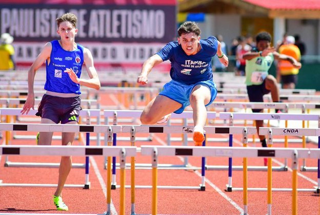Kauan Mendes estabelece recorde brasileiro nos 100m com barreiras sub-16
