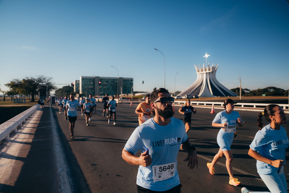 LIVE! 42K XP estreia maratona em Brasília com 6 mil atletas