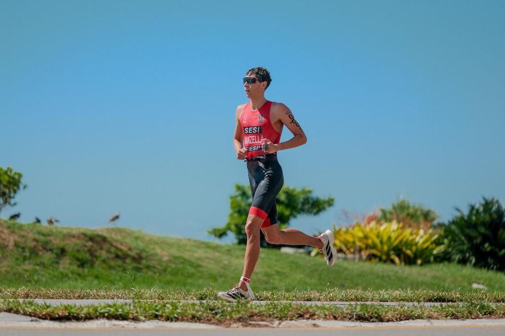 Luigi Vanzella compete neste sábado (28) na Americas Cup de Triathlon em Santa Fé, na Argentina
