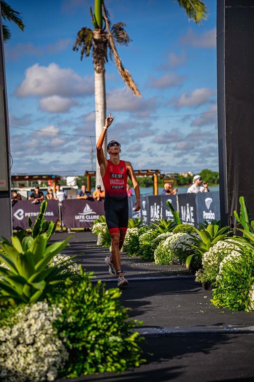 Luigi Vanzella é vice-campeão no Brasileiro de Sprint Triathlon