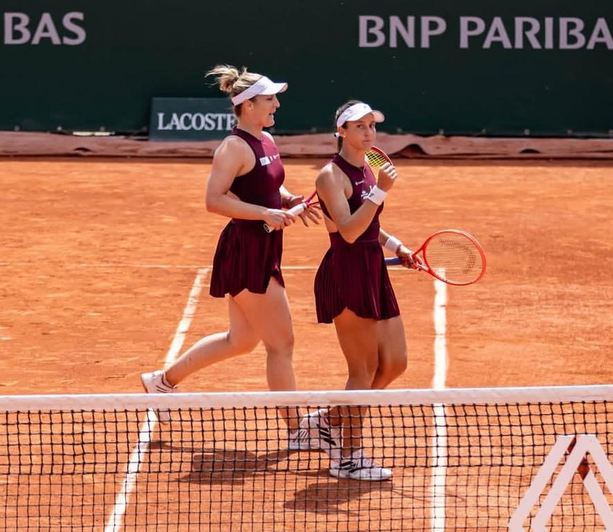Luisa Stefani avança à semifinal em Roland Garros